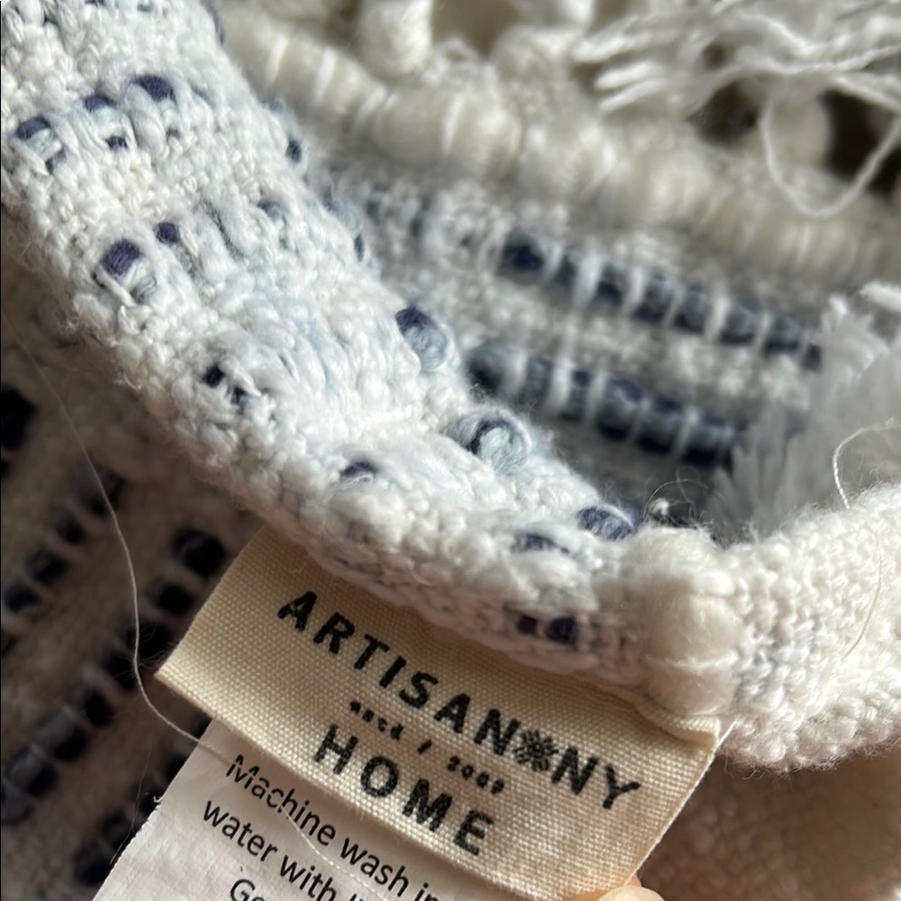 Knit Throw Blanket - Picture 10 of 10